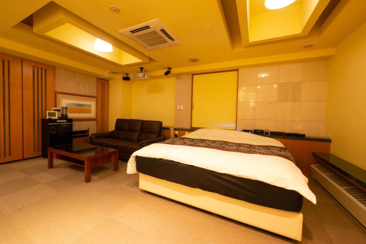 Hotel Rplus日高 (Adults Only) Hidaka  Екстериор снимка
