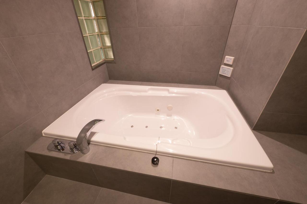 Hotel Rplus日高 (Adults Only) Hidaka  Екстериор снимка