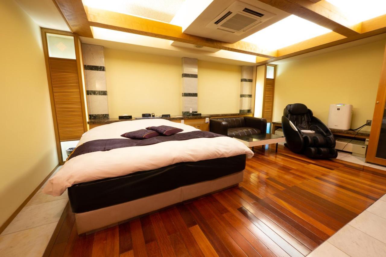 Hotel Rplus日高 (Adults Only) Hidaka  Екстериор снимка