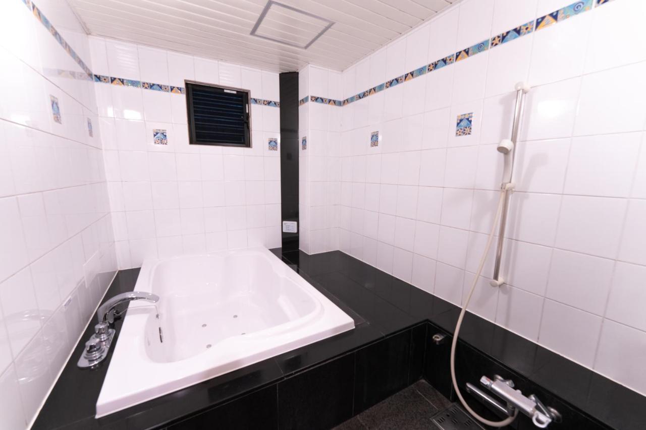 Hotel Rplus日高 (Adults Only) Hidaka  Екстериор снимка